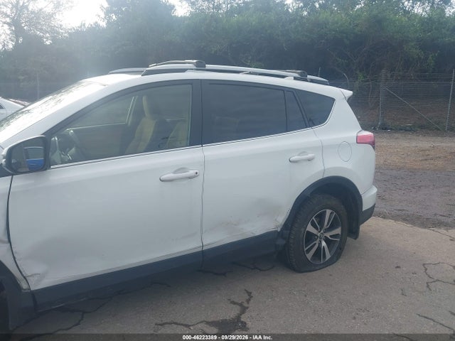 Toyota Rav4 Xle 2017 JTMRFREV3HJ171930 Image 6
