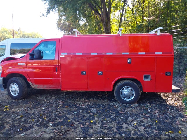 46223413 :رقم المزاد ، 1FDWE3FN2NDC17349 vin ، 2022 Ford E-350 Cutaway مزاد بيع