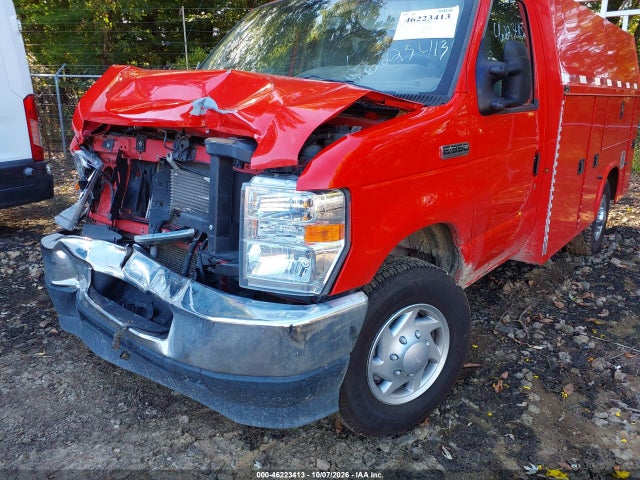 46223413 :رقم المزاد ، 1FDWE3FN2NDC17349 vin ، 2022 Ford E-350 Cutaway مزاد بيع