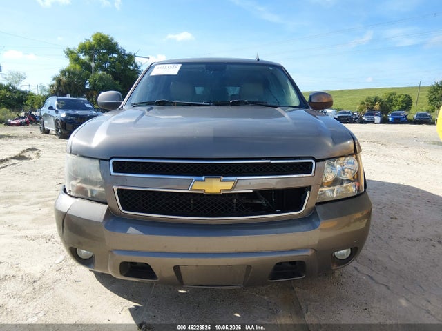 46223525 :رقم المزاد ، 1GNSCJE06CR246329 vin ، 2012 Chevrolet Suburban 1500 Lt مزاد بيع