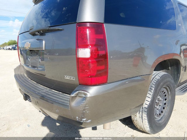 46223525 :رقم المزاد ، 1GNSCJE06CR246329 vin ، 2012 Chevrolet Suburban 1500 Lt مزاد بيع