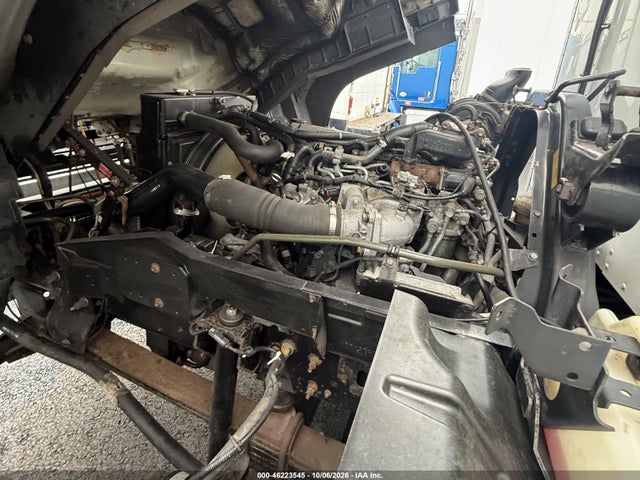 46223545 :رقم المزاد ، 54DK6S166JSG01455 vin ، 2018 Isuzu Ftr Reefer Box Truck مزاد بيع