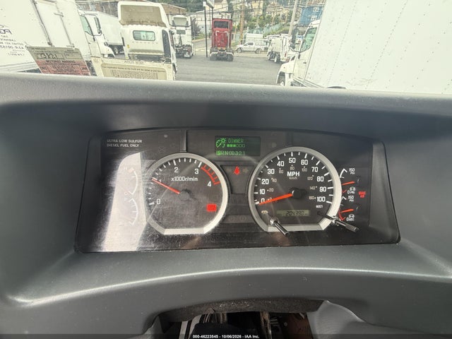 46223545 :رقم المزاد ، 54DK6S166JSG01455 vin ، 2018 Isuzu Ftr Reefer Box Truck مزاد بيع