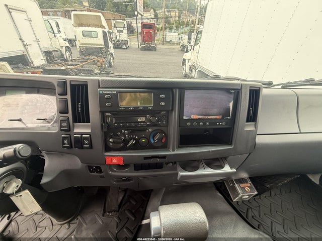 46223545 :رقم المزاد ، 54DK6S166JSG01455 vin ، 2018 Isuzu Ftr Reefer Box Truck مزاد بيع