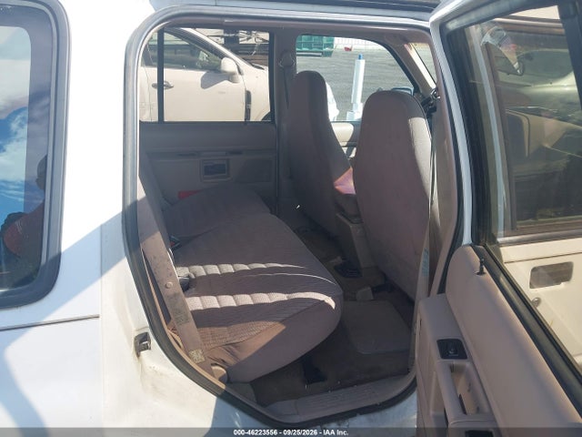 46223556 :رقم المزاد ، 1FMDU34X5PUA46016 vin ، 1993 Ford Explorer مزاد بيع