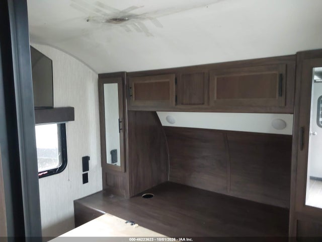 2020 Cherokee Forest River Travel Trailer მანქანა იყიდება აუქციონზე, vin: 4X4TCKC29LX144083, აუქციონის ნომერი: 46223623