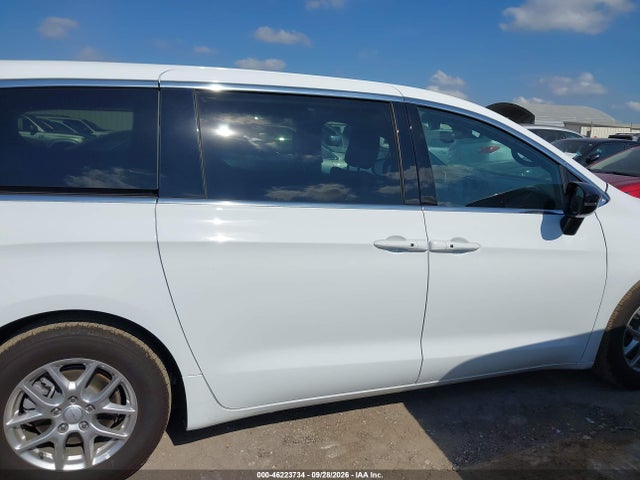 46223734 :رقم المزاد ، 2C4RC1BG1VR572724 vin ، 2027 Chrysler Pacifica مزاد بيع