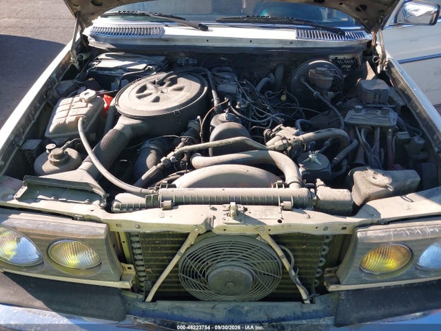 46223754 :رقم المزاد ، WDBAB93A2CN006282 vin ، 1982 Mercedes-benz 300 Tdt مزاد بيع