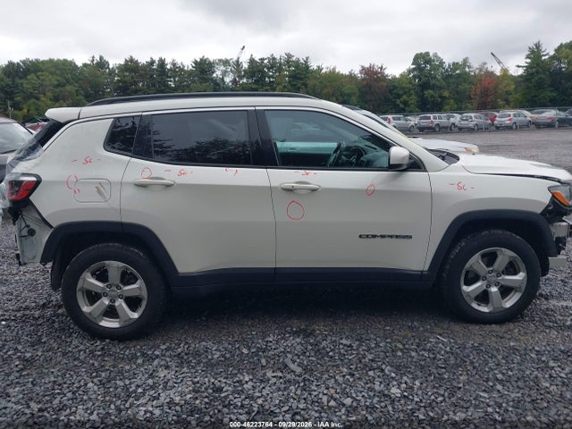 46223764 :رقم المزاد ، 3C4NJDBB6HT645677 vin ، 2017 Jeep New Compass Latitude 4x4 مزاد بيع