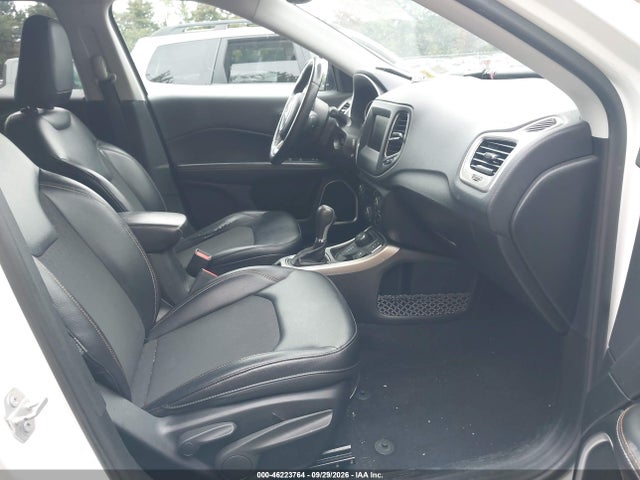 46223764 :رقم المزاد ، 3C4NJDBB6HT645677 vin ، 2017 Jeep New Compass Latitude 4x4 مزاد بيع