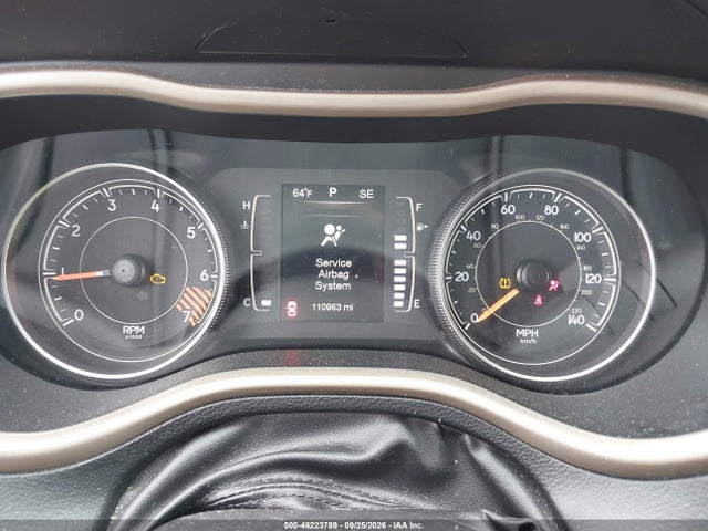 2015 Jeep Cherokee Latitude მანქანა იყიდება აუქციონზე, vin: 1C4PJMCB2FW733527, აუქციონის ნომერი: 46223789