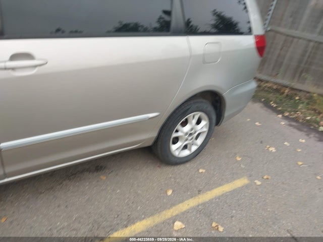 2005 Toyota Sienna Xle Limited მანქანა იყიდება აუქციონზე, vin: 5TDBA22C85S037746, აუქციონის ნომერი: 46223859