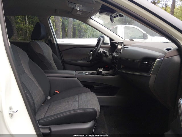 46223875 :رقم المزاد ، 5N1BT3BA6PC687240 vin ، 2023 Nissan Rogue Sv Fwd مزاد بيع