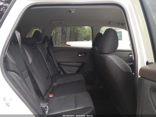 46223875 :رقم المزاد ، 5N1BT3BA6PC687240 vin ، 2023 Nissan Rogue Sv Fwd مزاد بيع