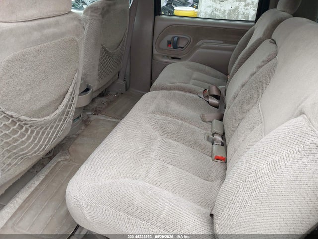 46223933 :رقم المزاد ، 3GNFK16R4XG271379 vin ، 1999 Chevrolet Suburban 1500 Lt مزاد بيع