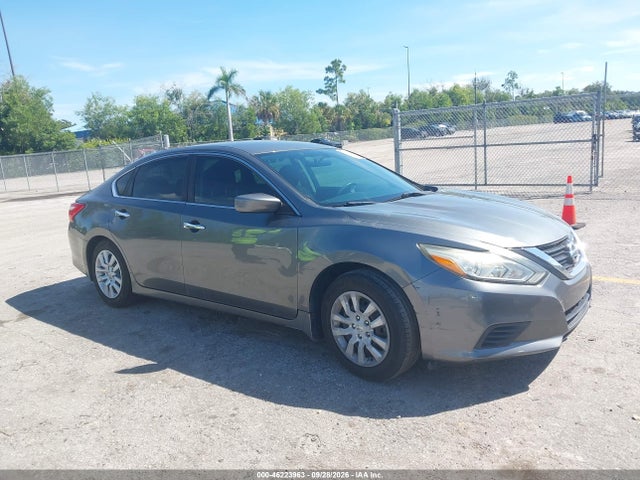 2017 Nissan Altima 2.5 S მანქანა იყიდება აუქციონზე, vin: 1N4AL3AP8HC212556, აუქციონის ნომერი: 46223963