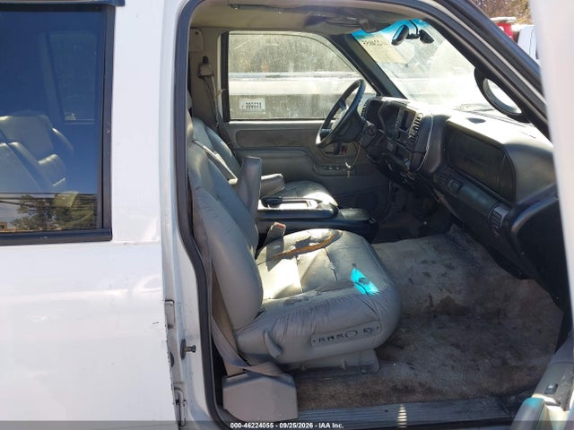 Aukcja sprzedaży 1999 Gmc Suburban 1500 Slt Cmi, vin: 3GKFK16R5XG546559, numer aukcji: 46224055