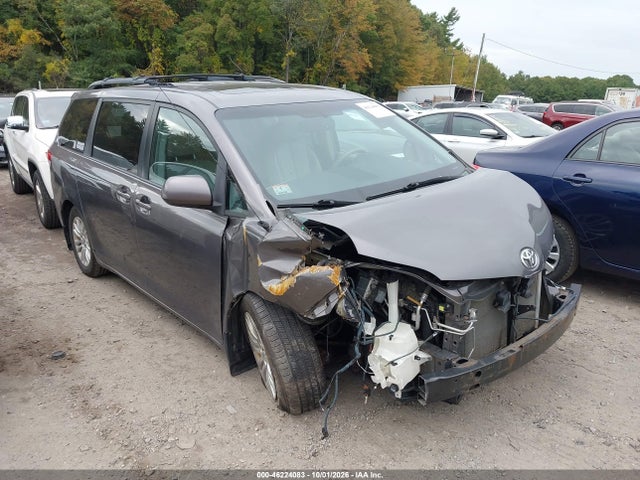 46224083 :رقم المزاد ، 5TDYK3DC6ES500249 vin ، 2014 Toyota Sienna Xle V6 8 Passenger مزاد بيع