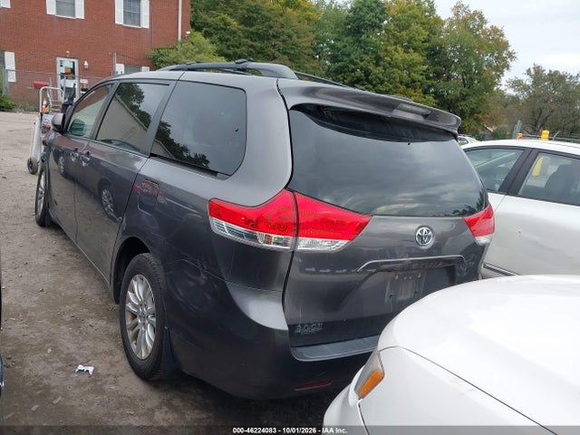 Aukcja sprzedaży 2014 Toyota Sienna Xle V6 8 Passenger, vin: 5TDYK3DC6ES500249, numer aukcji: 46224083