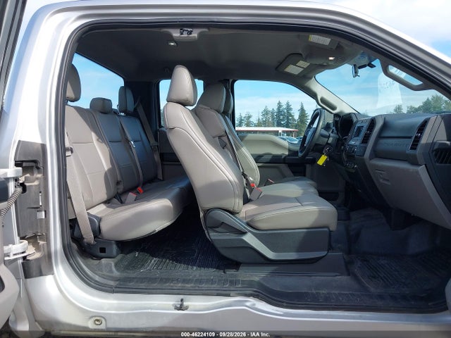 46224109 :رقم المزاد ، 1FD7X2B63HEE09921 vin ، 2017 Ford F-250 Xl مزاد بيع