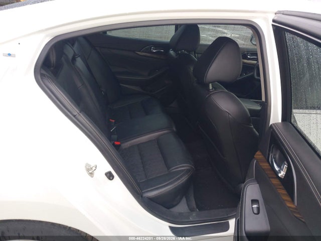 Продаж на аукціоні авто 2017 Nissan Maxima 3.5 Platinum, vin: 1N4AA6AP9HC449743, номер лоту: 46224201