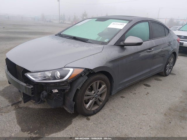 Hyundai Elantra Value Edition 2018 5NPD84LF7JH396269 Image 2