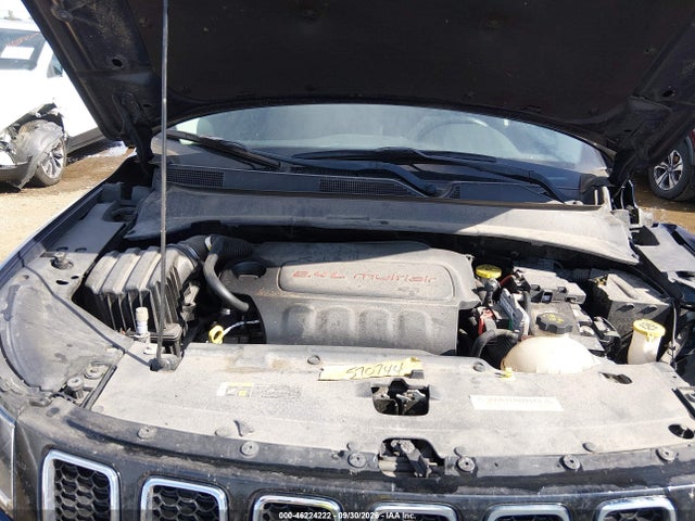 46224222 :رقم المزاد ، 3C4NJDBB1JT467506 vin ، 2018 Jeep Compass Latitude 4x4 مزاد بيع