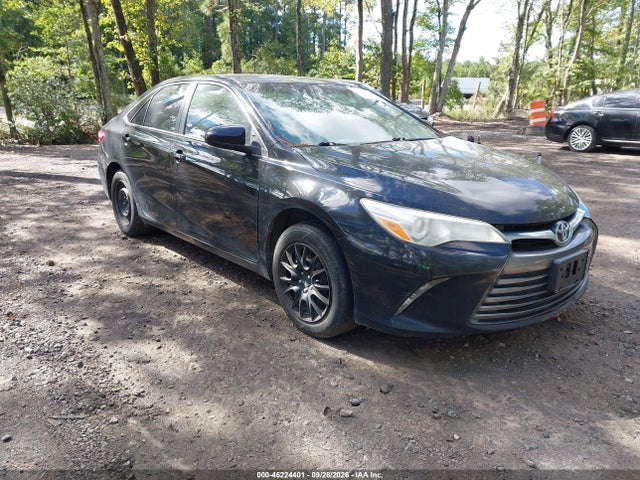 46224401 :رقم المزاد ، 4T1BF1FK0HU704639 vin ، 2017 Toyota Camry Le مزاد بيع