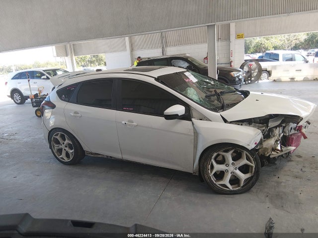 2014 Ford Focus St მანქანა იყიდება აუქციონზე, vin: 1FADP3L99EL442392, აუქციონის ნომერი: 46224413
