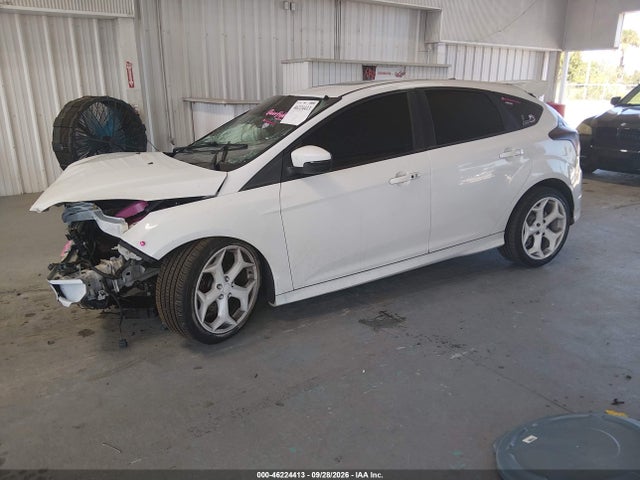 2014 Ford Focus St მანქანა იყიდება აუქციონზე, vin: 1FADP3L99EL442392, აუქციონის ნომერი: 46224413