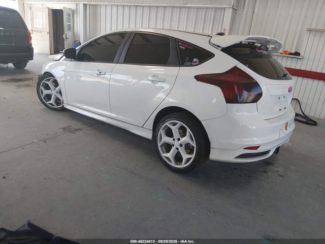 2014 Ford Focus St მანქანა იყიდება აუქციონზე, vin: 1FADP3L99EL442392, აუქციონის ნომერი: 46224413