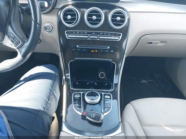 2019 Mercedes-benz Glc 300 მანქანა იყიდება აუქციონზე, vin: WDC0G4JB9KV157481, აუქციონის ნომერი: 46224523