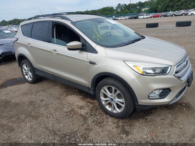 46224644 :رقم المزاد ، 1FMCU9GD1JUC99275 vin ، 2018 Ford Escape Se مزاد بيع