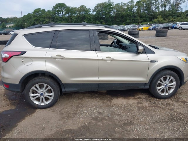 46224644 :رقم المزاد ، 1FMCU9GD1JUC99275 vin ، 2018 Ford Escape Se مزاد بيع