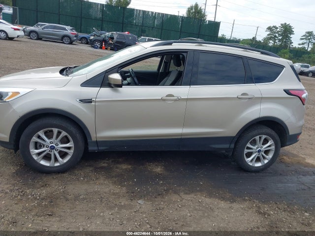 46224644 :رقم المزاد ، 1FMCU9GD1JUC99275 vin ، 2018 Ford Escape Se مزاد بيع