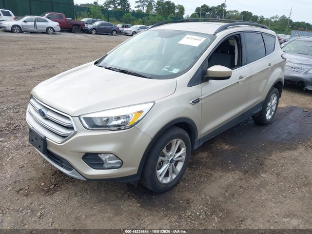 46224644 :رقم المزاد ، 1FMCU9GD1JUC99275 vin ، 2018 Ford Escape Se مزاد بيع