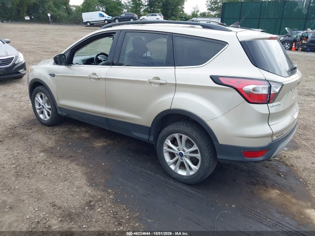 46224644 :رقم المزاد ، 1FMCU9GD1JUC99275 vin ، 2018 Ford Escape Se مزاد بيع