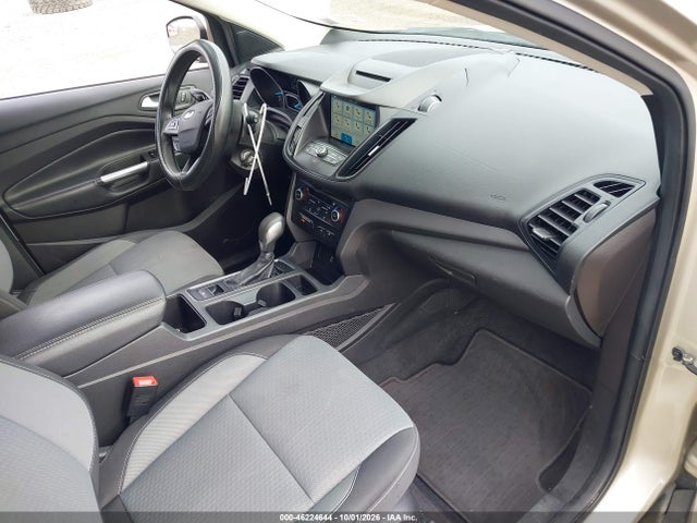 46224644 :رقم المزاد ، 1FMCU9GD1JUC99275 vin ، 2018 Ford Escape Se مزاد بيع