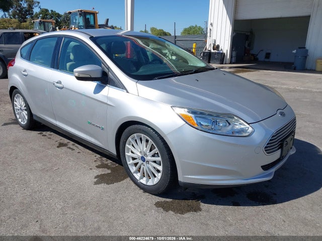 2018 1FADP3R43JL296139 main image