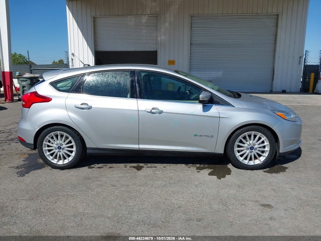 Ford FOCUS ELECTRIC 2018 1FADP3R43JL296139 Image 16