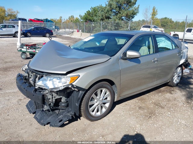 46224734 :رقم المزاد ، 4T4BF1FK3ER362573 vin ، 2014 Toyota Camry Xle مزاد بيع