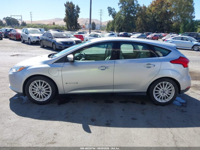 Ford FOCUS ELECTRIC 2018 1FADP3R41JL296138 Image 16