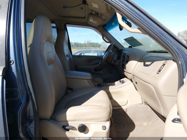 Продажа на аукционе авто 2000 Ford Expedition Eddie Bauer, vin: 1FMPU18L0YLB72042, номер лота: 46224797