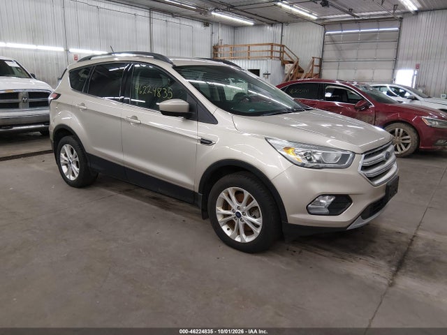46224835 :رقم المزاد ، 1FMCU9HD1JUB31425 vin ، 2018 Ford Escape Sel مزاد بيع