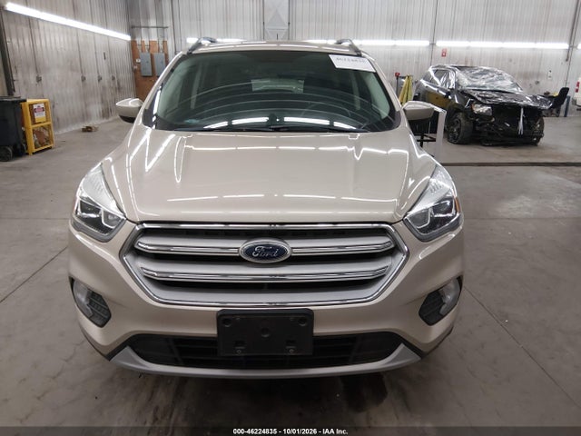 46224835 :رقم المزاد ، 1FMCU9HD1JUB31425 vin ، 2018 Ford Escape Sel مزاد بيع