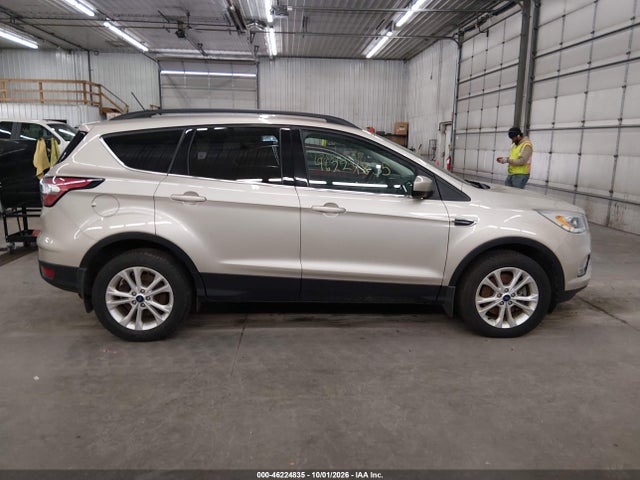 46224835 :رقم المزاد ، 1FMCU9HD1JUB31425 vin ، 2018 Ford Escape Sel مزاد بيع