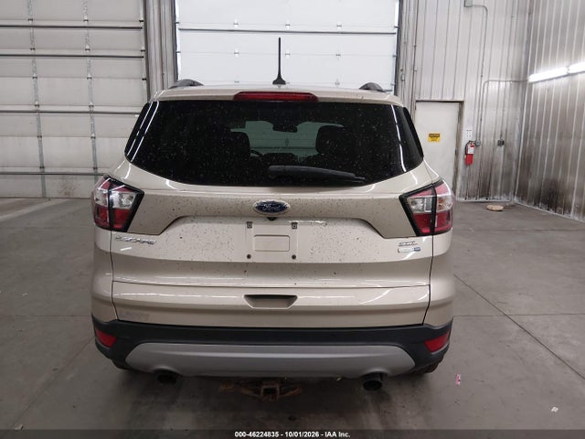46224835 :رقم المزاد ، 1FMCU9HD1JUB31425 vin ، 2018 Ford Escape Sel مزاد بيع