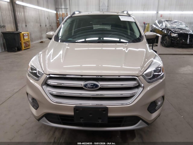 46224835 :رقم المزاد ، 1FMCU9HD1JUB31425 vin ، 2018 Ford Escape Sel مزاد بيع
