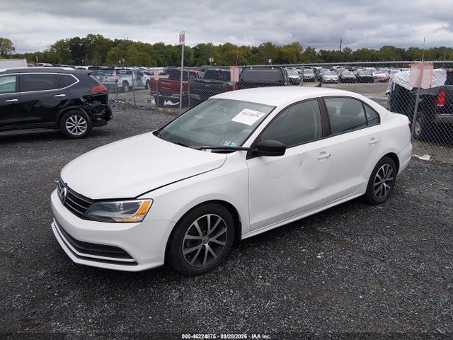 46224875 :رقم المزاد ، 3VWD17AJ0FM213080 vin ، 2015 Volkswagen Jetta 1.8t Se مزاد بيع