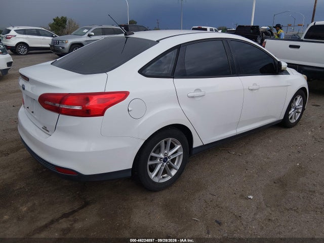 Ford FOCUS SE 2015 1FADP3F28FL263633 Image 4